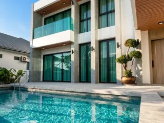 Haus zum Kauf mit 5 Zimmer in Bang Lamung, Chonburi