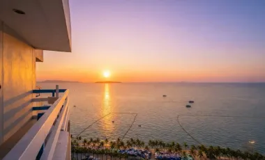 À vendre 2 chambres condo à Jomtien, Pattaya