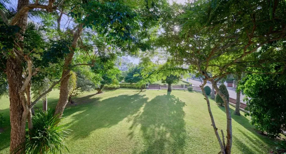 For rent and for sale 4 bedrooms house in Sattahip, Chonburi