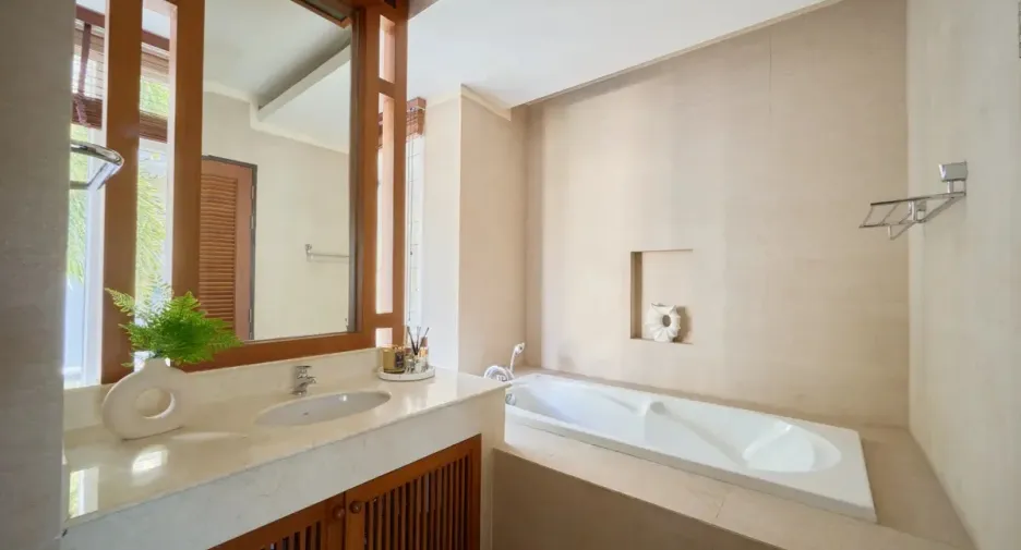 For rent and for sale 4 bedrooms house in Sattahip, Chonburi