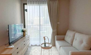 For rent 2 bedrooms condo in Huai Khwang, Bangkok
