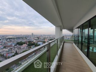 For rent 4 ベッドルーム condo in Khlong San, Bangkok