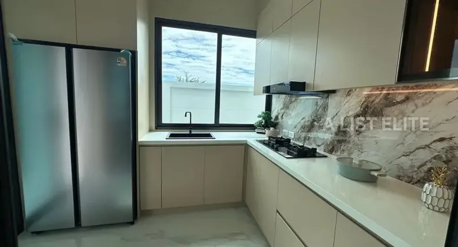 For rent 5 bedrooms house in Bang Lamung, Chonburi