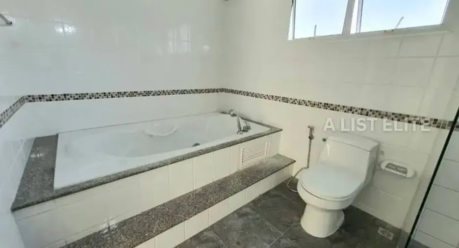 For sale 3 bedrooms house in Bang Lamung, Chonburi