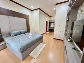 À louer 4 chambres maison à Bang Lamung, Chonburi