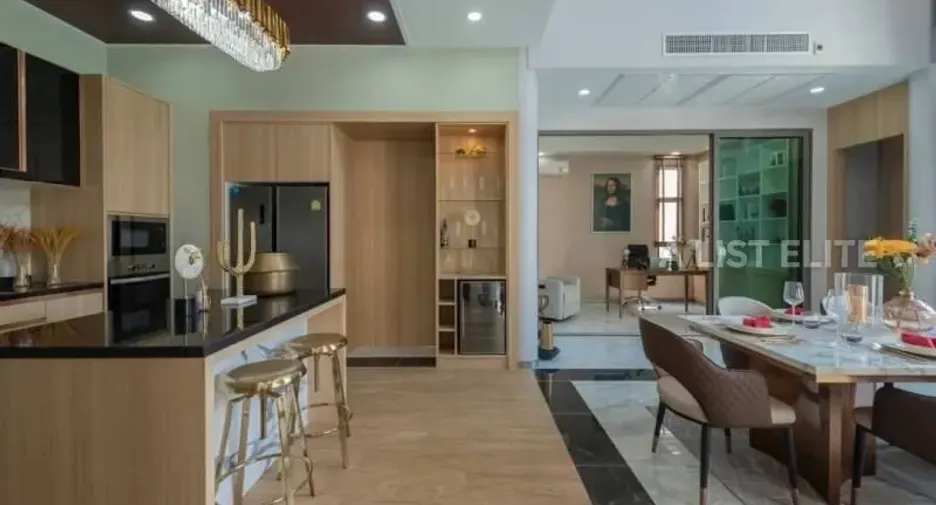 For sale 6 bedrooms house in East Pattaya, Pattaya