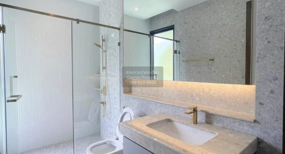 For rent 4 bedrooms house in Bang Kapi, Bangkok