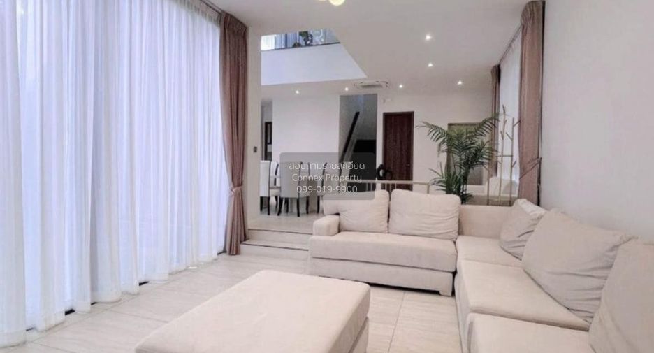 For rent 4 bedrooms house in Bang Kapi, Bangkok