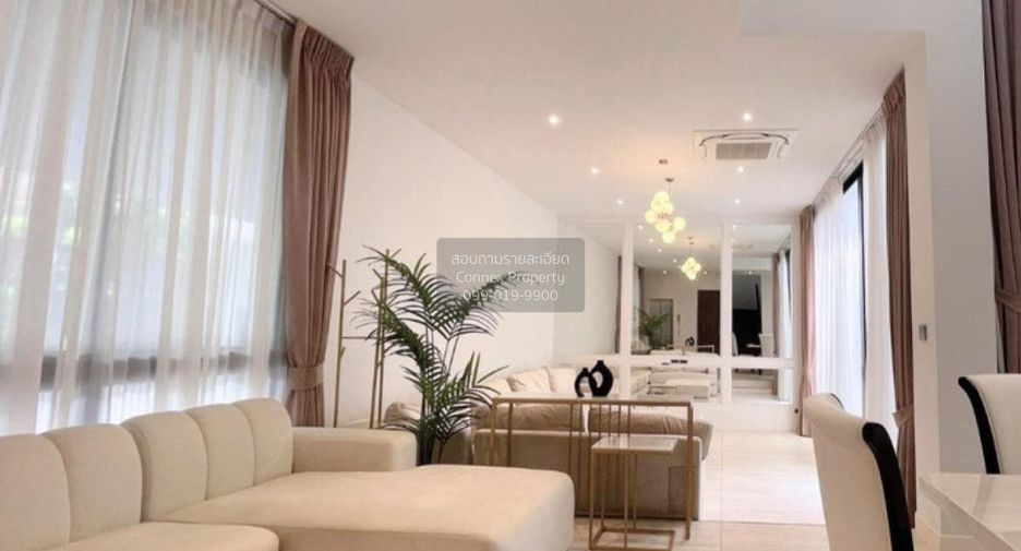 For rent 4 bedrooms house in Bang Kapi, Bangkok