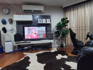 For rent 3 bedrooms condo in Huai Khwang, Bangkok