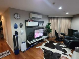 For rent 3 bedrooms condo in Huai Khwang, Bangkok
