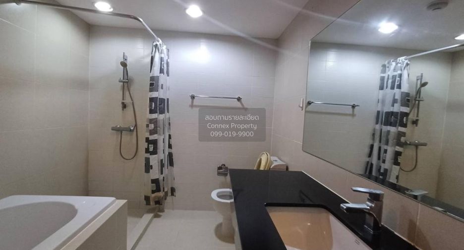Wohnung zur Miete mit 3 Zimmer in Huai Khwang, Bangkok