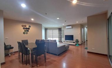 For rent 3 bedrooms condo in Huai Khwang, Bangkok