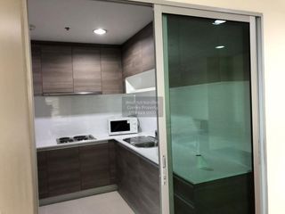 For rent 3 bedrooms condo in Huai Khwang, Bangkok