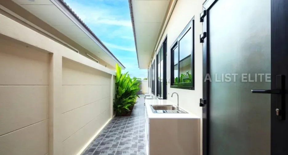 For sale 3 bedrooms house in Bang Lamung, Chonburi