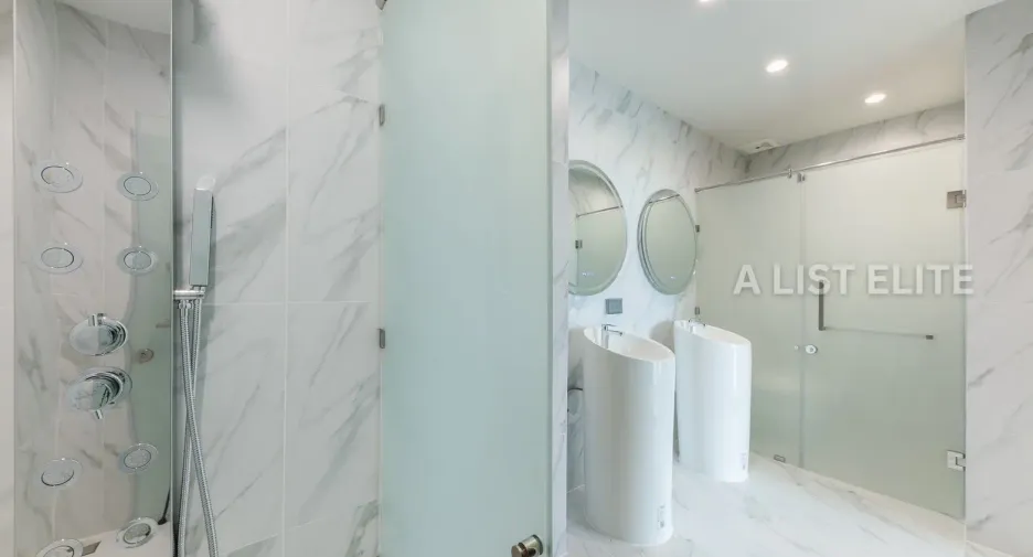 For sale 4 bedrooms house in Bang Lamung, Chonburi