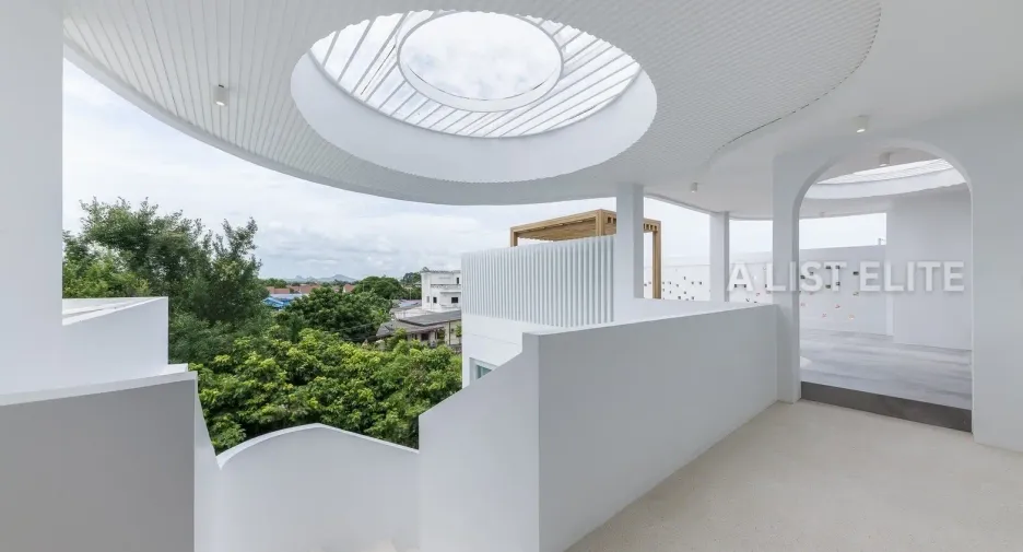 For sale 4 bedrooms house in Bang Lamung, Chonburi