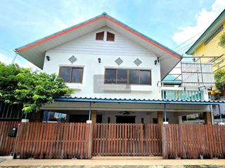 出租 6 卧室 独立屋 在 Lat Phrao, 曼谷