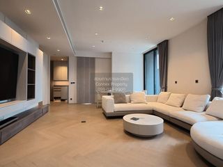 For rent 4 bedrooms condo in Sathon, Bangkok