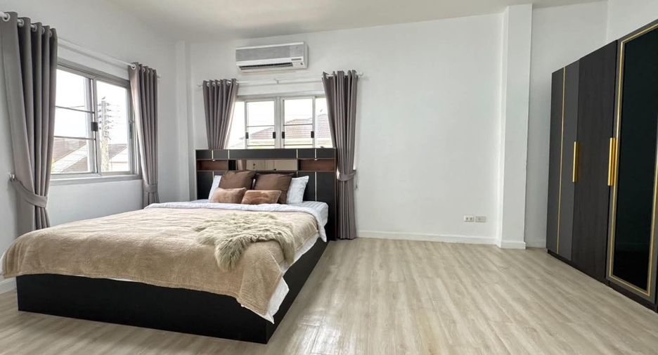 For rent 4 bedrooms house in San Sai, Chiang Mai