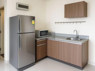 For rent 2 bedrooms condo in Bang Rak, Bangkok
