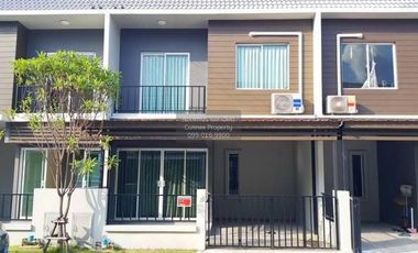 For rent 3 bedrooms townhouse in Bang Phli, Samut Prakan