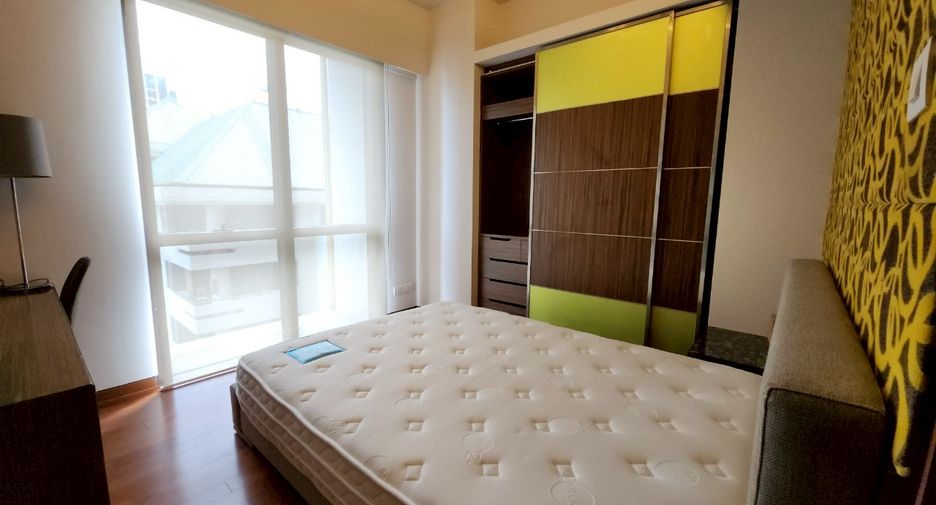 For rent 2 bedrooms condo in Pathum Wan, Bangkok
