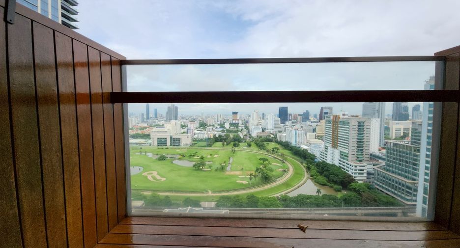 For rent 2 bedrooms condo in Pathum Wan, Bangkok