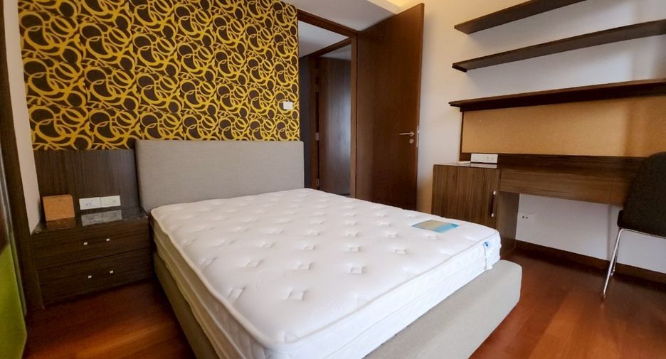 For rent 2 bedrooms condo in Pathum Wan, Bangkok