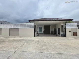 For sale 3 ベッドルーム villa in Bang Lamung, Chonburi