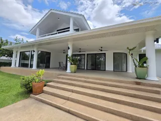 For sale 4 ベッドルーム villa in Bang Lamung, Chonburi