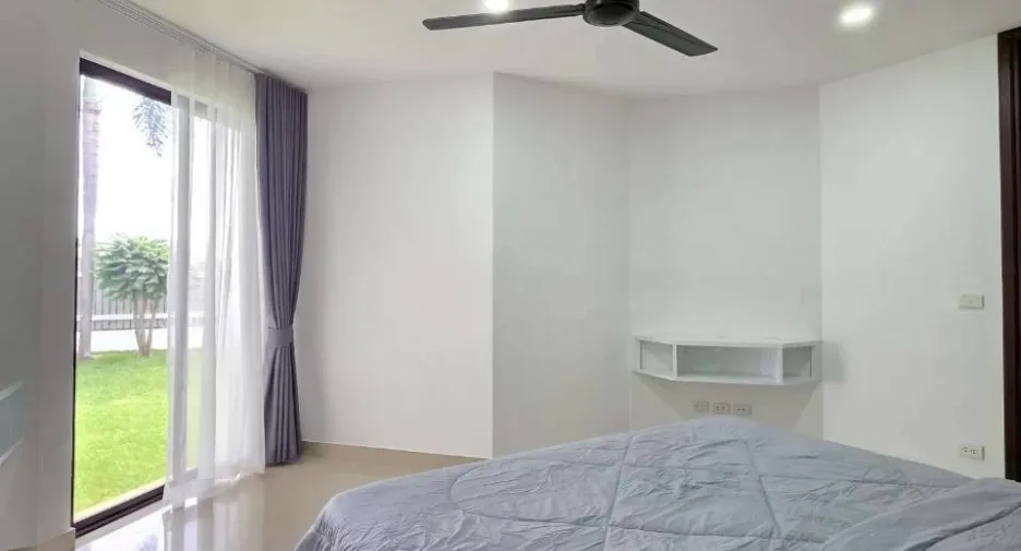 For sale 4 bedrooms villa in East Pattaya, Pattaya