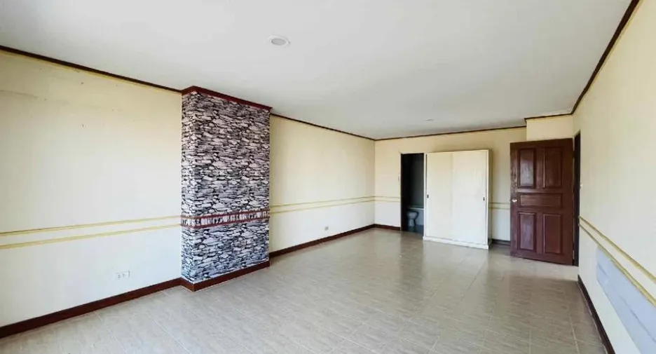 Wohnung zum Kauf mit 2 Zimmer in Bang Lamung, Chonburi
