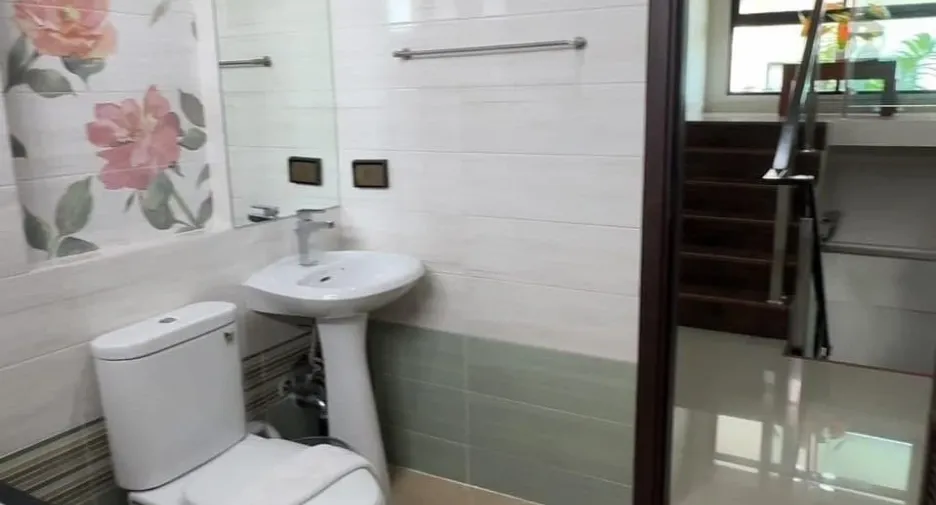 For rent 4 bedrooms villa in Huay Yai, Pattaya