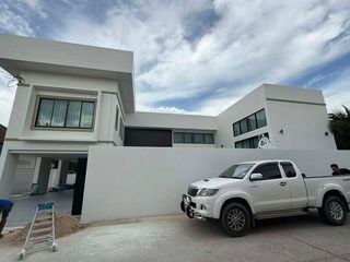 出售 4 卧室 别墅 在 Bang Lamung, Chon Buri