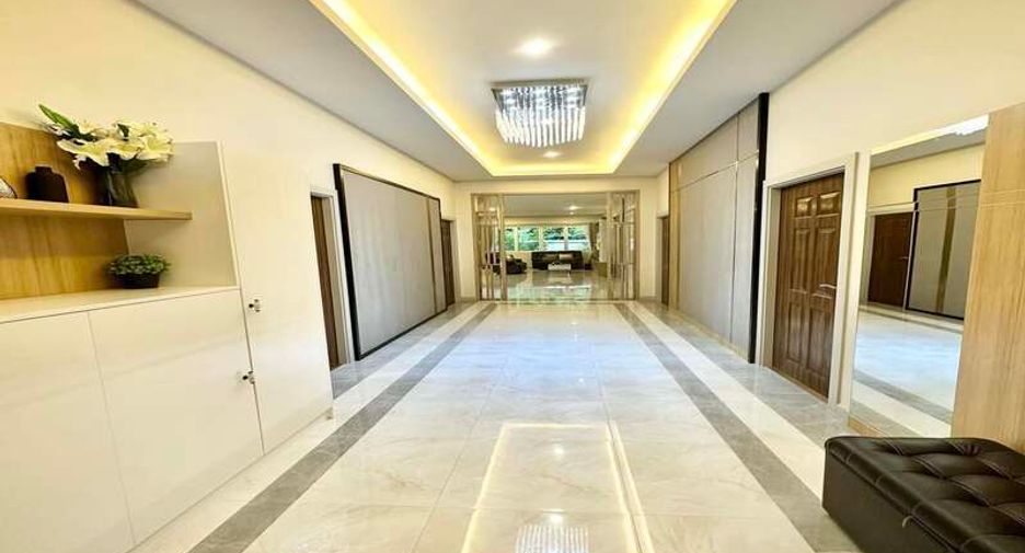 Продажа 6 спальни вилла в Huay Yai, Паттайя