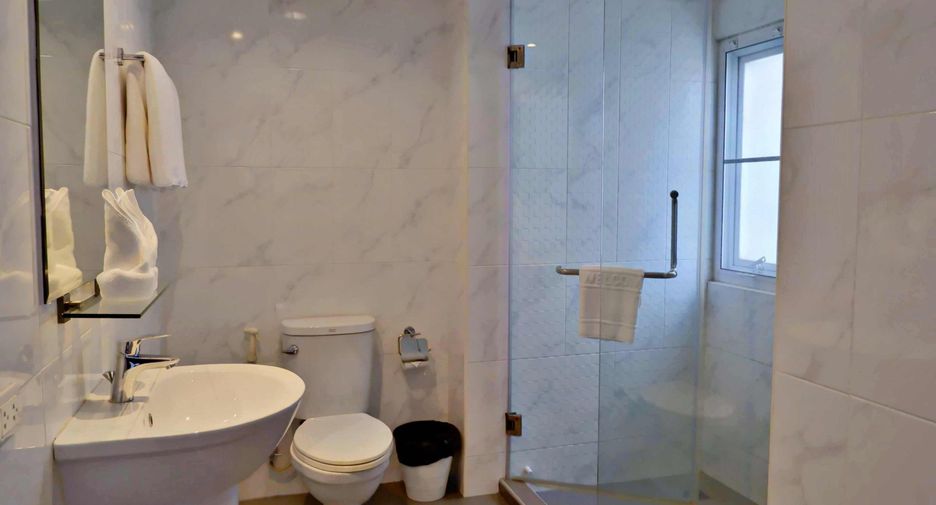 For rent 1 bed condo in Pathum Wan, Bangkok