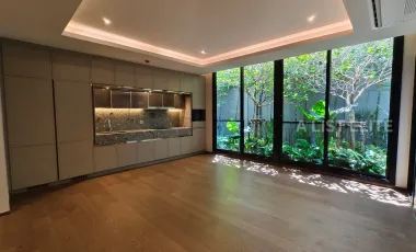 Condo en venta de 3 habitaciones en Khlong Toei, Bangkok