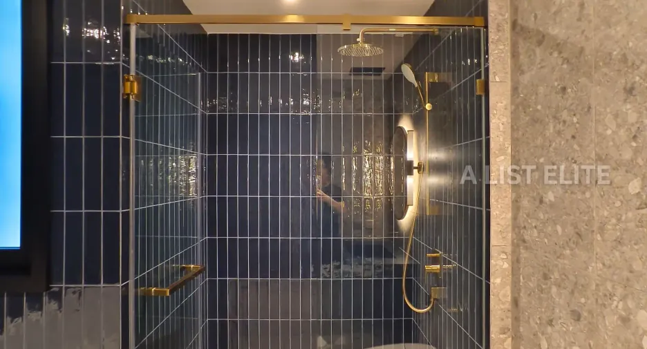 For sale 2 bedrooms condo in Khlong Toei, Bangkok