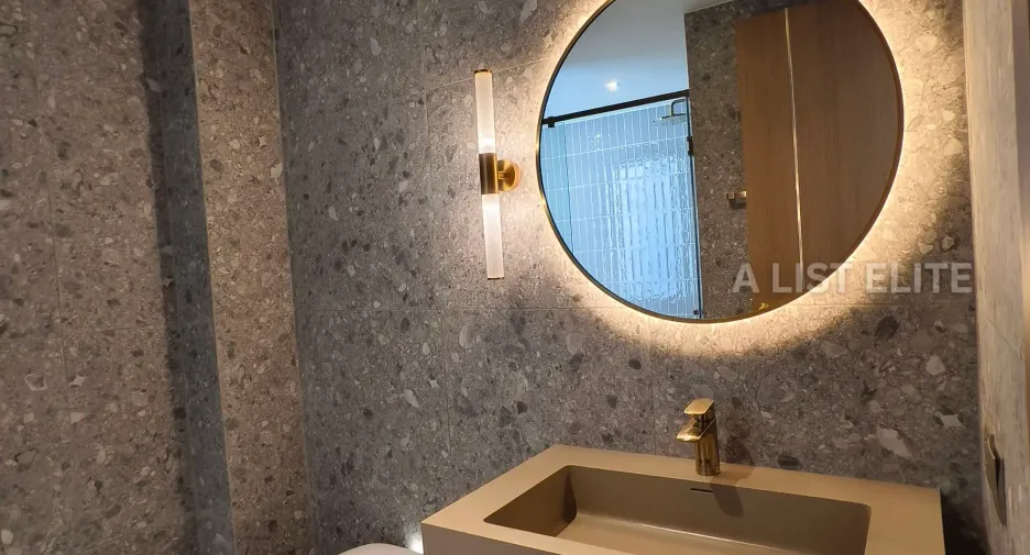 For sale 2 bedrooms condo in Khlong Toei, Bangkok