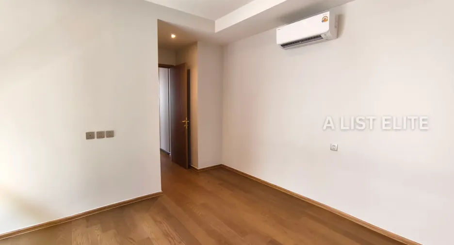 For sale 2 bedrooms condo in Khlong Toei, Bangkok