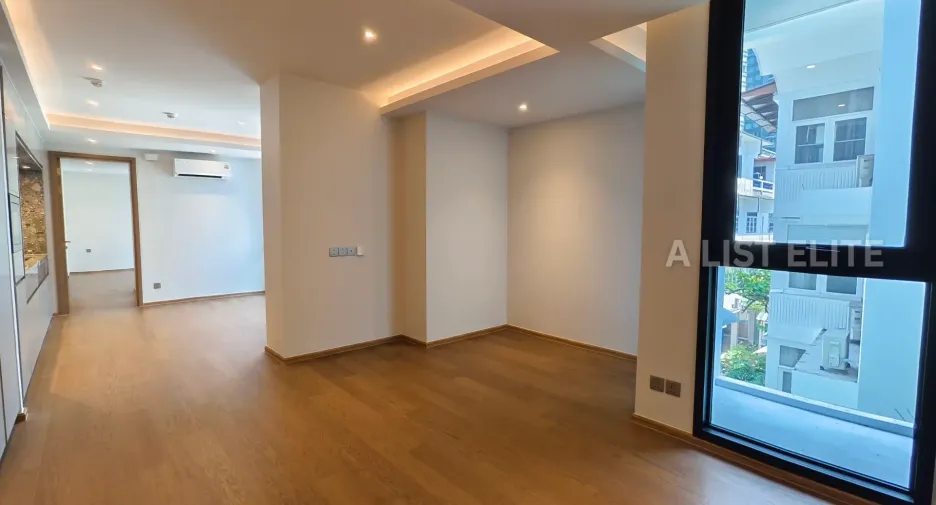 For sale 2 bedrooms condo in Khlong Toei, Bangkok