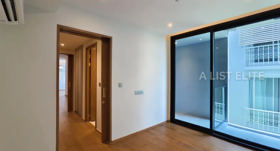 For sale 2 bedrooms condo in Khlong Toei, Bangkok