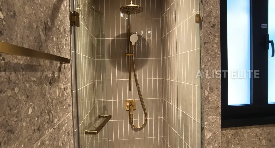 For sale 1 bed condo in Khlong Toei, Bangkok