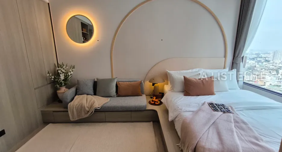 For sale 1 bed condo in Khlong San, Bangkok