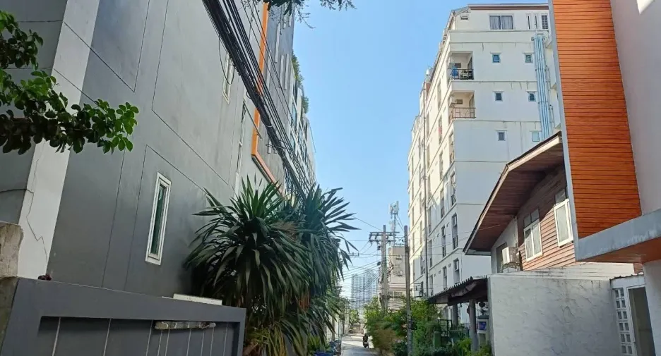 For sale and for rent 2 bedrooms house in Din Daeng, Bangkok
