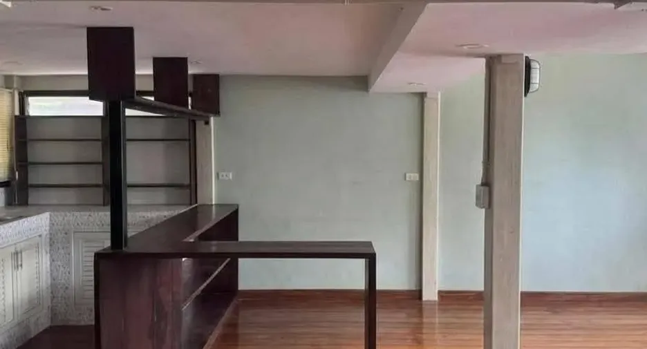 For sale and for rent 2 bedrooms house in Din Daeng, Bangkok