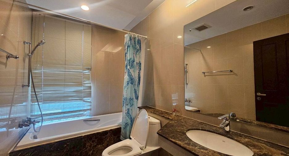 For rent 2 bedrooms condo in Watthana, Bangkok