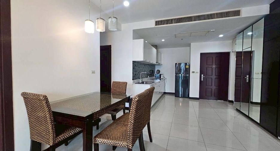 For rent 2 bedrooms condo in Watthana, Bangkok