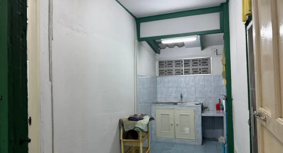 Haus zur Miete mit 3 Zimmer in Phaya Thai, Bangkok